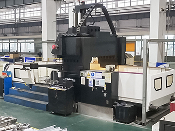 Five-axis machining center